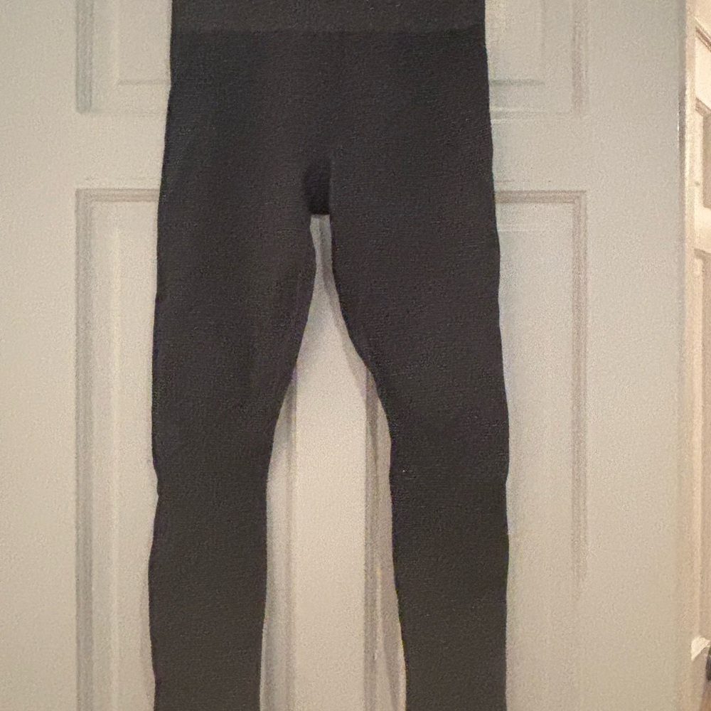 Athleta pants women’s medium gray silver metallic shimmer pants